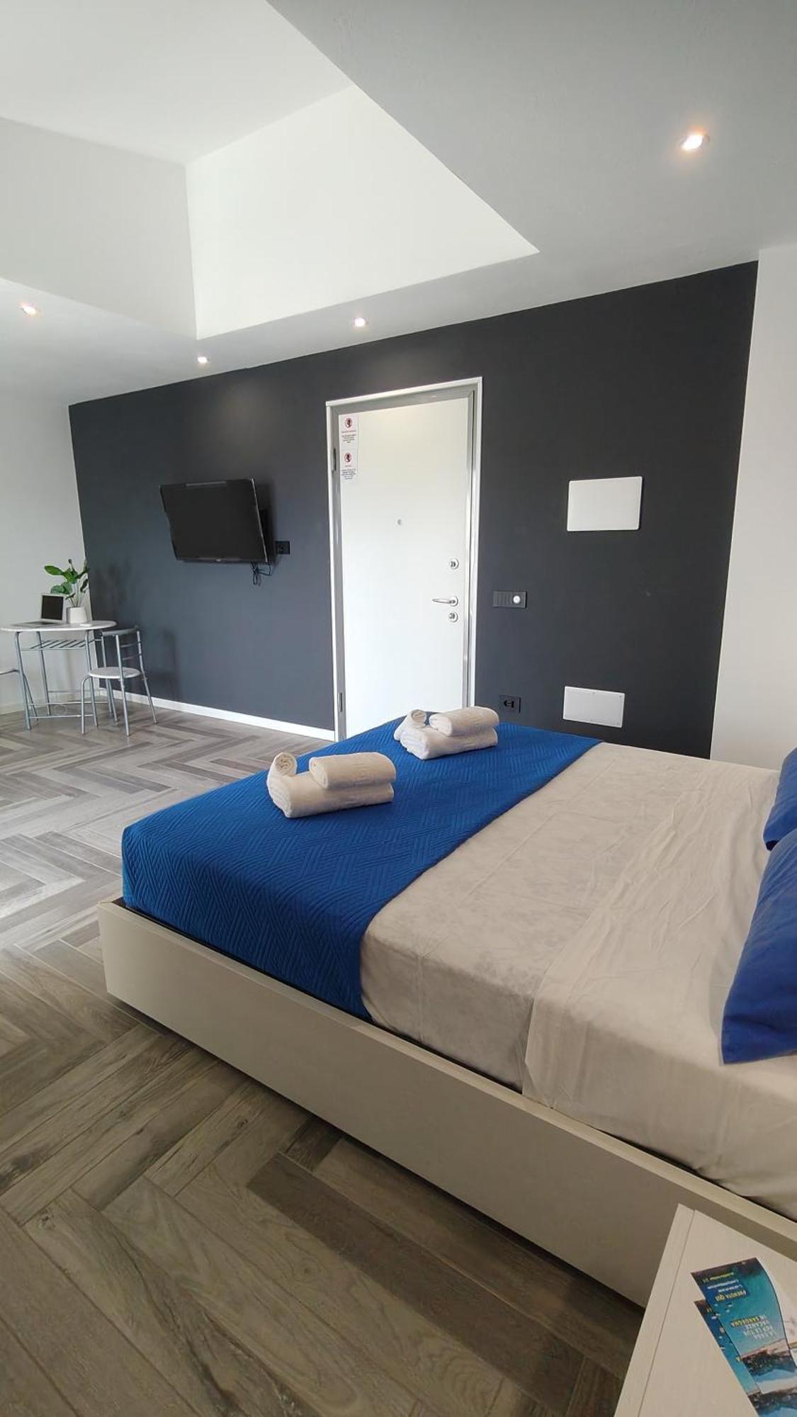 Stanza Idromassaggio Hotel Quartu SantʼElena Екстериор снимка