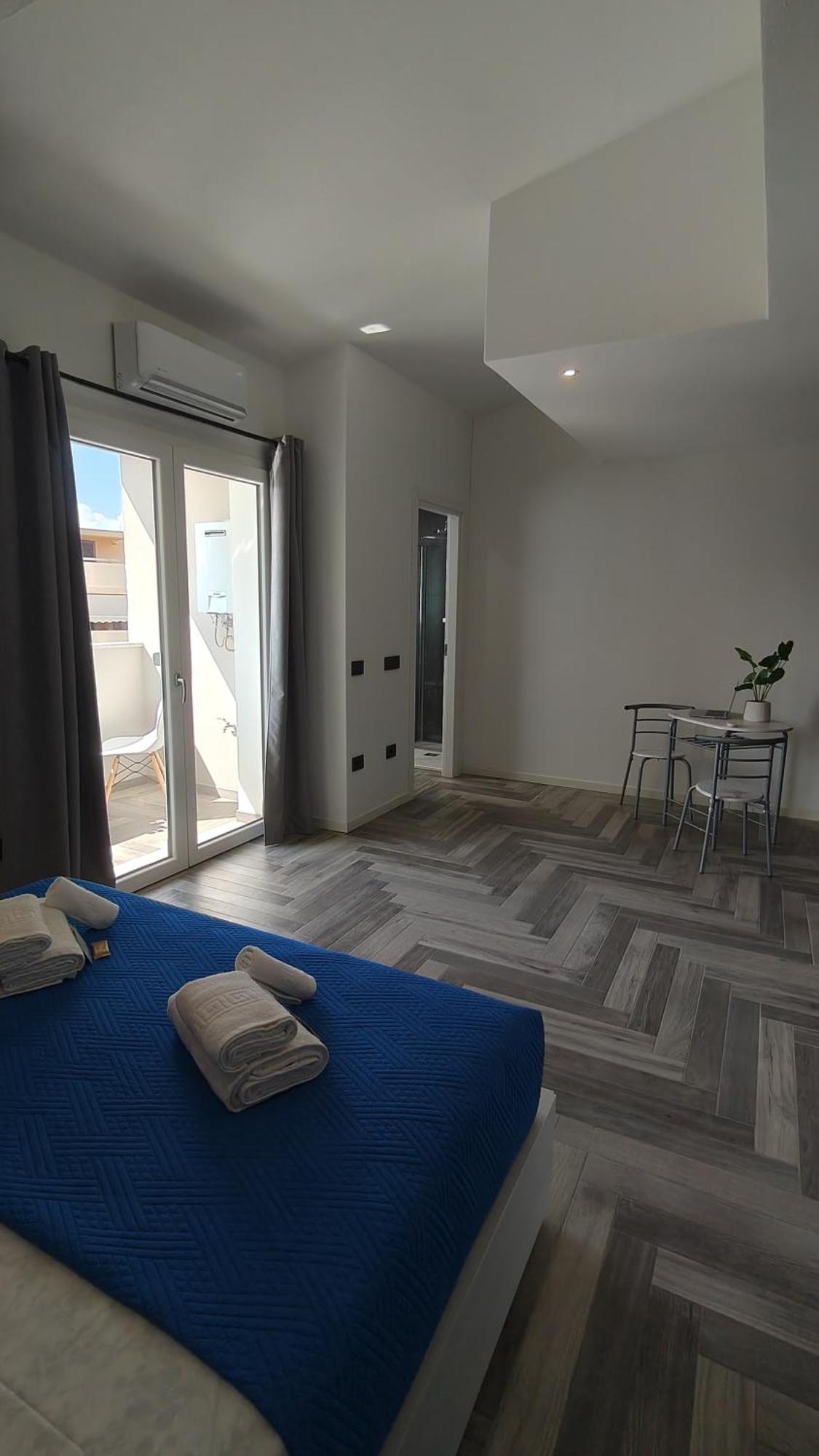 Stanza Idromassaggio Hotel Quartu SantʼElena Екстериор снимка